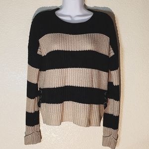 PINK REPUBLIC ROUND NECK KNIT SWEATER SIZE L